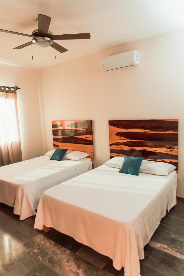 Villa With Ocean View, Pool, Restaurant And Rooftop 이슬라무헤레스 외부 사진
