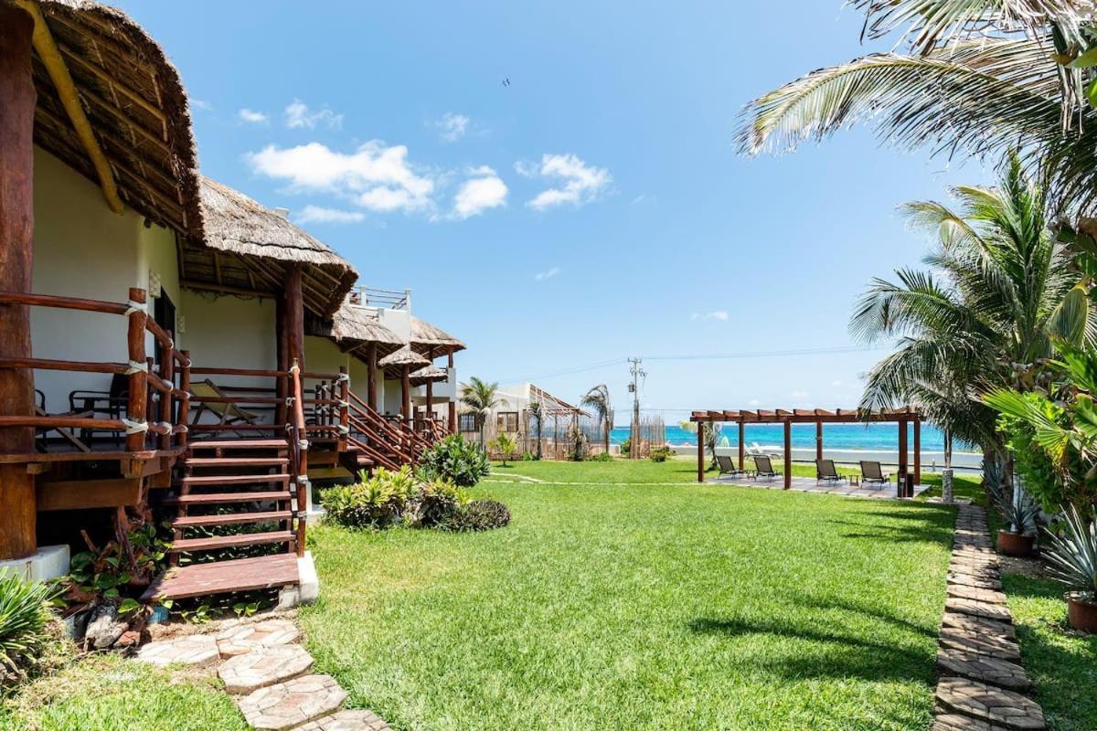 Villa With Ocean View, Pool, Restaurant And Rooftop 이슬라무헤레스 외부 사진